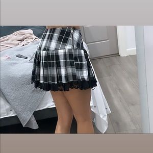 Dollskill black and white mini skirt size XS